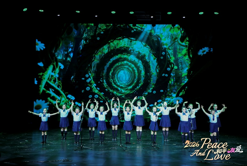 山西追光少年合唱团北京献唱 展现青少年精神风貌